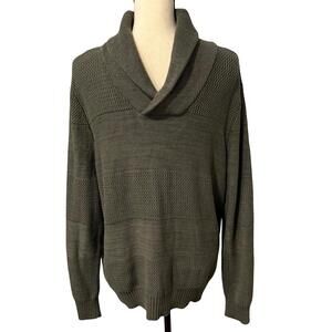 Sun + Stone Men's Green V-Neck Sweater Size L